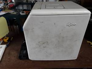 lot 36 image: Igloo CoolerMini Refrigerator Combo 12 Volt Or 110
