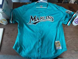 lot 47 image: MLB Mitchell & Ness Marlins Jersey Dawson #8 Size 2XL
