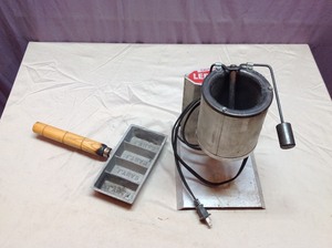 Lead Melting Pot & Mold