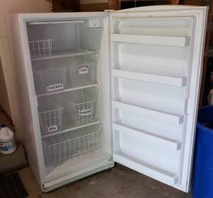 lot 117 image: Whirlpool Freezer