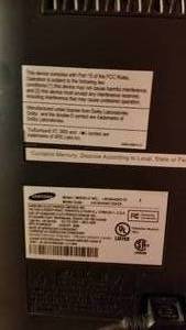 lot 52 image: Samsung 19 Inch Television with Remote LN19A450C1D