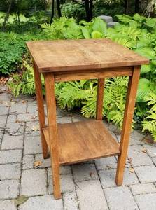 lot 66 image: Antique Tiger Oak Mission Accent Table