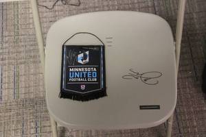 Minnesota United Folding Chair and Banner Daniel Mendez and Christian Ramirez Auto