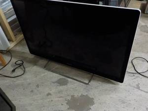 lot 1 image: Sony 40 Powers On...