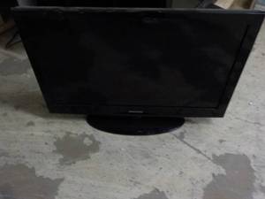 lot 8 image: 31 Samsung Powers On...