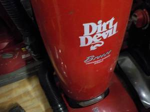 lot 18 image: 2 Dirt Devils Powers On...