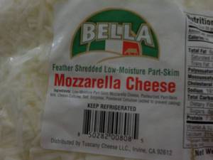 lot 126 image: 5 lb. Bag Refrigerated Bag Mozzarel...