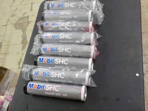 lot 230 image: 8 Tubes Mobil SHC synthetic Grease...