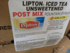lot 261 image: 3 Gallon Lipton Iced Tea Unsweetene...