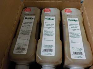 lot 297 image: 3 - 3.5 Liter Jugs Citrus Works Con...
