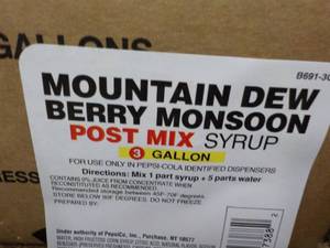 lot 305 image: Mountain Dew Berry 3 Gallon Monsoon...