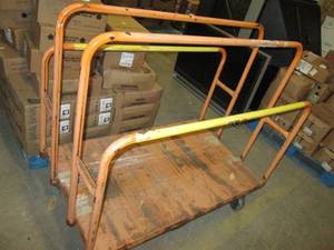 lot 502 image: Commercial grade cart on wheels, makes nice sharp turns