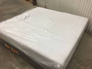 Brand New Puffy Luxury Memory Foam King Mattress