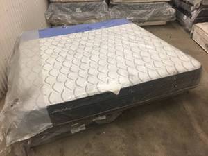 Brand New Sealy Response Performance Attendance Plush Eurotop King Mattress