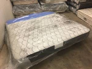 Brand New Sealy Response Performance Firm Curtain Call King Mattress