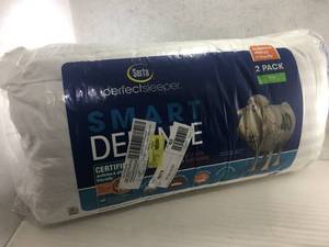 Brand New Two Pack Serta Perfect Sleeper Queen Size Bed Pillows