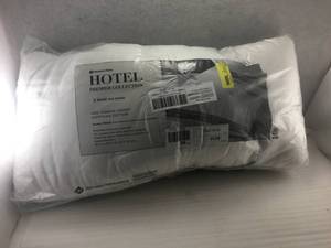 Brand New Two Pack Hotel Premier Collection King Pillows