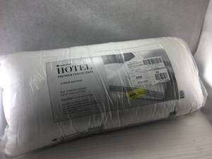 Brand New Two Pack Hotel Premier Collection King Pillows