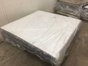 Brand New Puffy Luxury Memory Foam King Mattress