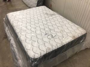 Brand New Sealy Response Performance Attendance Plush Pillowtop Queen Mattress
