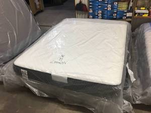 lot 4 image: Brand New Sealy Response Essentials Faithful Firm Queen Mattress