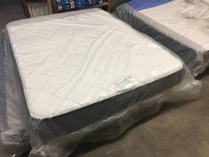 lot 5 image: Brand New Sealy Response Essentials Faithful Plush Queen Mattress