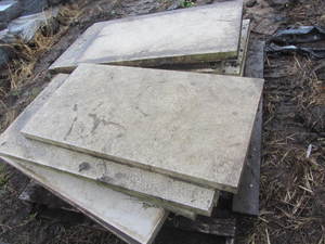 lot 52 image: Pavers, 21x39x1.75, twelve piece...