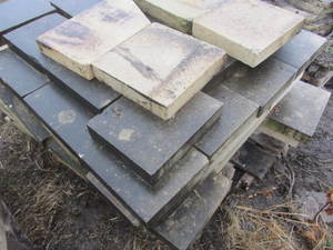 lot 53 image: Mixed pavers 11x12...