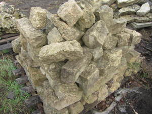 lot 85 image: St Croix Valley limestone, 15-30,...