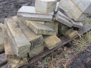 lot 97 image: Random limestone with Mankato...