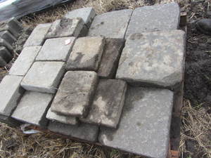 lot 22 image: Concrete pavers, various sizes - 13...