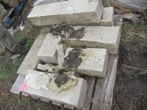 lot 242 image: Limestone wall block , one pallet...