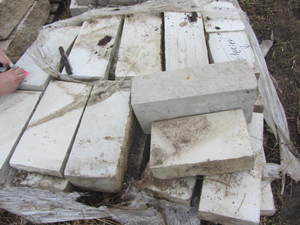 lot 244 image: Wall block, one pallet...