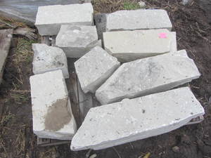 lot 243 image: Wall block...