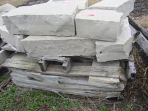 lot 248 image: Wall block, two pallets...