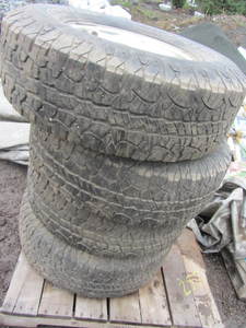 lot 257 image: Goodrich tires LT26575R16, 8-hole ...