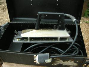 lot 33 image: Crain 700 Carpet Iron