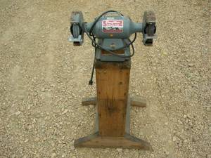 lot 31 image: Dayton Electric Grinder