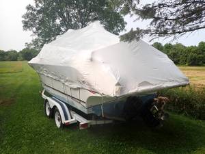 lot 3 image: 24.5 1989 Cruisers Vee Sport