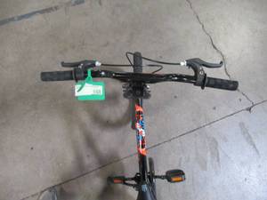 lot 53 image: Mongoose Boys Switch 18 Wheel Bicycle, Black R1840AZ