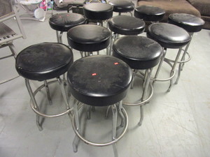 lot 104 image: BARSTOOLS