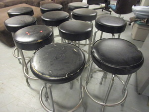 lot 105 image: BARSTOOLS