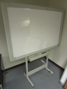 lot 114 image: PANASONIC ELECTRICELECTRONIC DRY ERASE WHITEBOARD