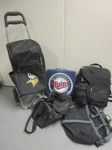lot 139 image: MINNESOTA VIKINGS PICNIC-TIME CART AND INSULATED PICNIC BACKPACK, MN TWINS SEAT CUSHION, MORE