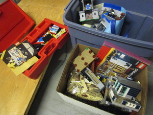 lot 156 image: LEGOS