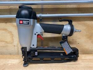 lot 45 image: PORTER-CABLE Pneumatic 16-Gauge 2-12 in. Nailer Kit