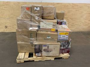 lot 92 image: Pallet of Various Lighting