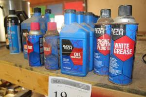 lot 19 image: Super Tech Automotive Chemicals - White Grease, Oil Treatment, Brake Cleaner, Lubricant, Engine Starting Fluid