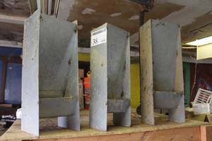 lot 38 image: Lot of (3) Chicken Feeders