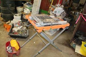 lot 11 image: Ridgid 8 Wet Tile Saw R4040 with Stand